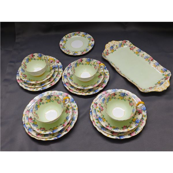 Lot of Fine Bone China England Aynsley Tea Cups, Saucers 4 Place Settings + Extra Plate & Tray