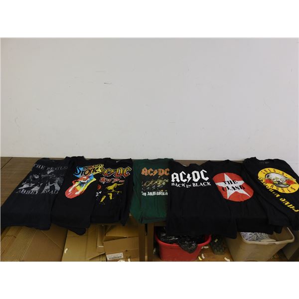 Lot of 7 Rock Shirts The Clash T-Shirt, Guns N Roses, The Beatles, ACDC