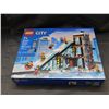 Image 1 : NEW SEALED LEGO City Ski and Climbing Center 60366