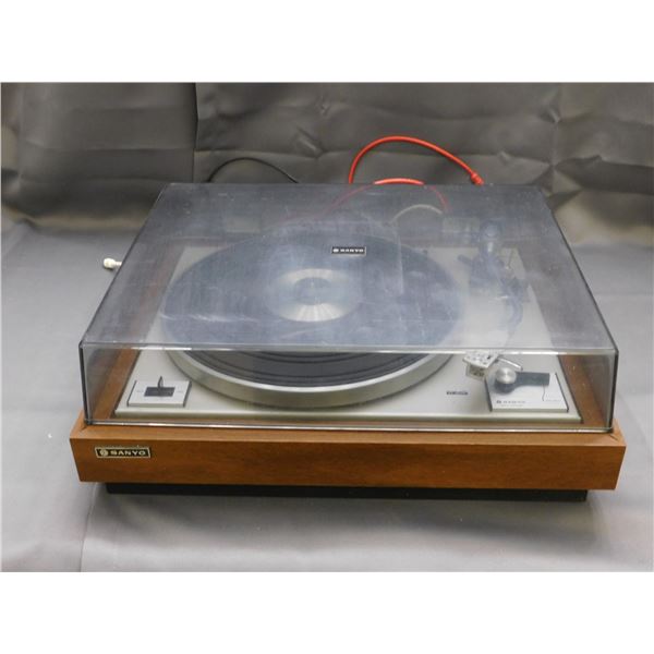 Sanyo Model TP 625 Turntable Record Player