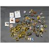 Image 1 : Lot of Assorted Pins, Pinbacks, Canadiana, Travel Souvenir, Etc
