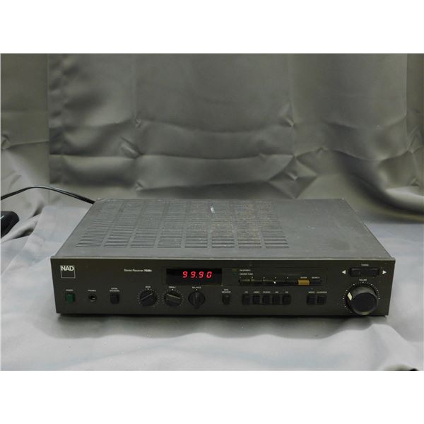 NAD Stereo Receiver 7020E