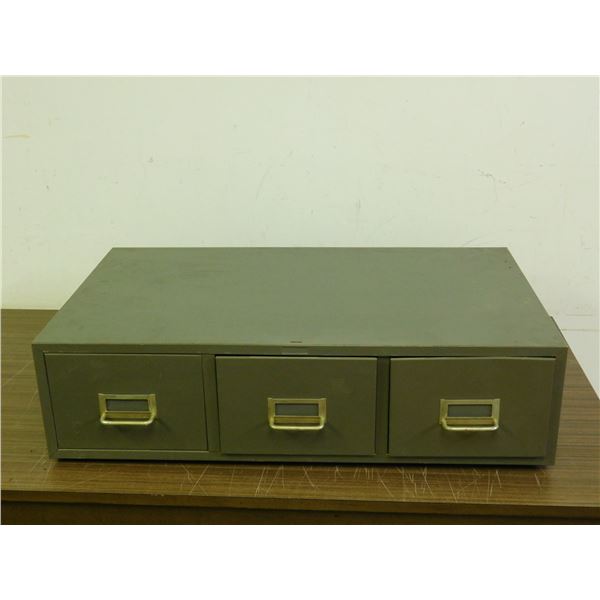 6x8 3 Drawer Filing Cabinet 28" x 16" x 8"