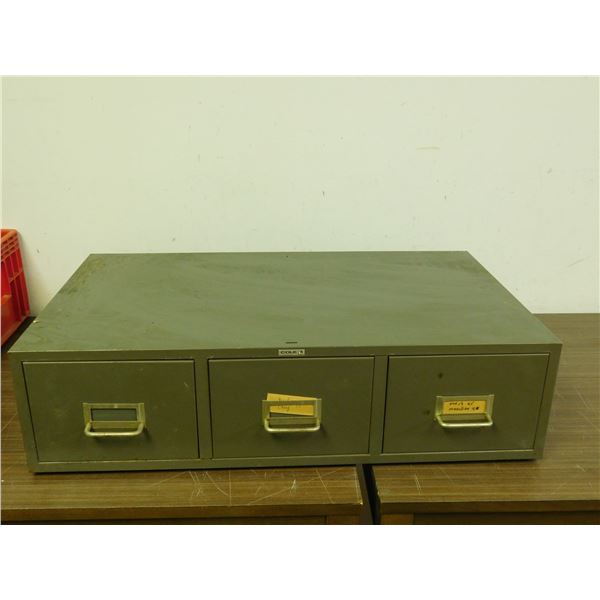 6x8 3 Drawer Filing Cabinet 28" x 16" x 8"