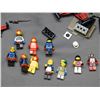 Image 2 : Lot of LEGO Space Set 10 Astronauts Minifgs and Assorted Bricks