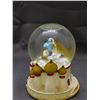 Image 2 : Disney Aladdin  Music Box Snow Globe "A Whole New World"