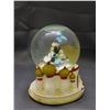Image 4 : Disney Aladdin  Music Box Snow Globe "A Whole New World"