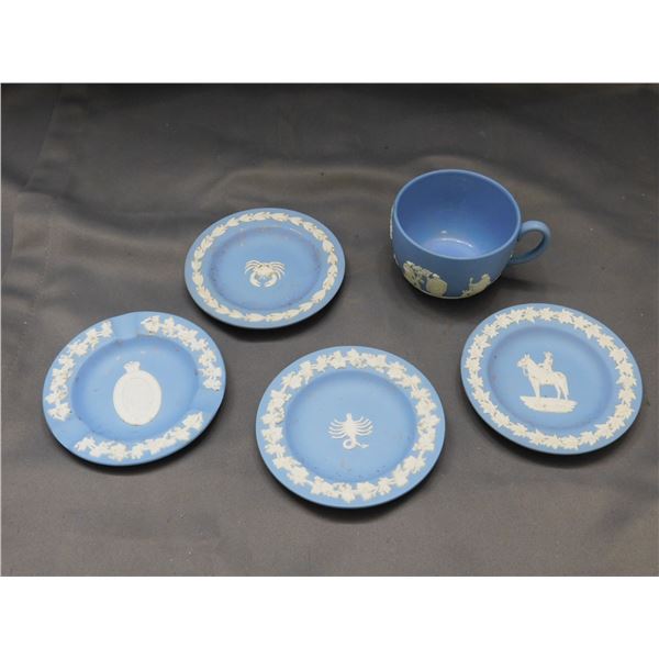 Lot of 5 Wedgwood RCMP Dish, University of Manitoba Ash Tray, Crab, Etc Jasperware Cup 
