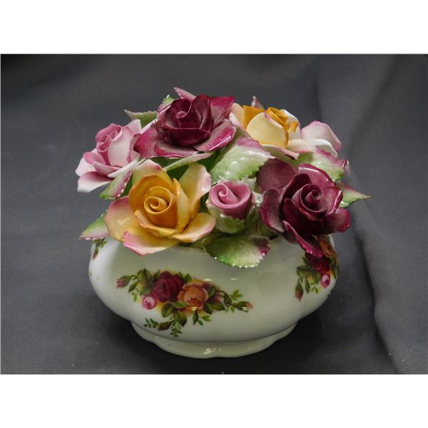 Royal Albert Old Country Roses Flower Bouquet *light chips*