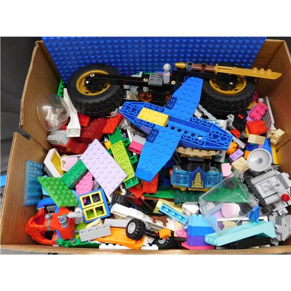 Approx 8lbs of LEGO Bricks