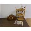 Image 1 : Wicker Corner Shelf &  Mantle Clock (as is)