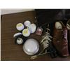 Image 3 : END OF THE RUN Men's Shoes Size 11, Hanging Shoe Storage, Misc Pot Lights