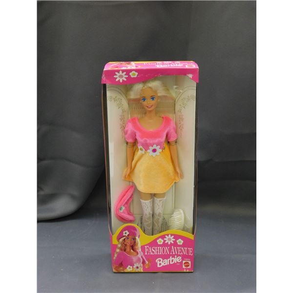 Fashion Avenue Barbie 1995 NIB