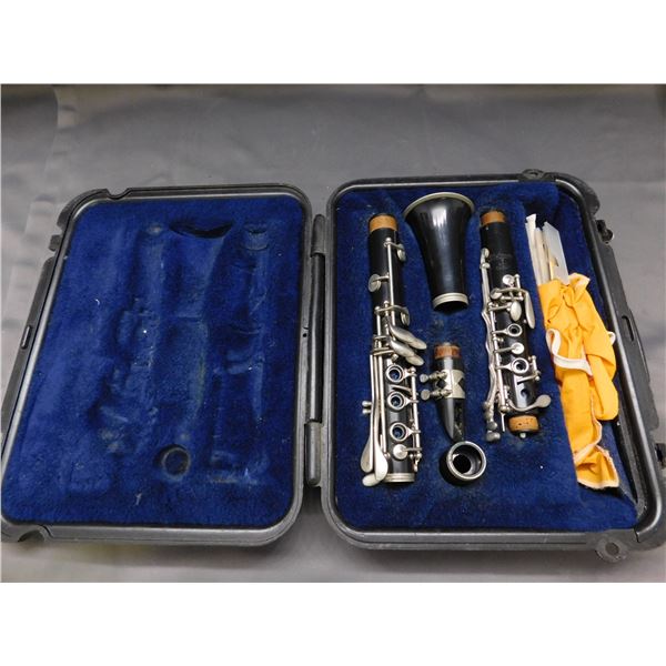 Selmer Company USA Clarinet CL300 w Case