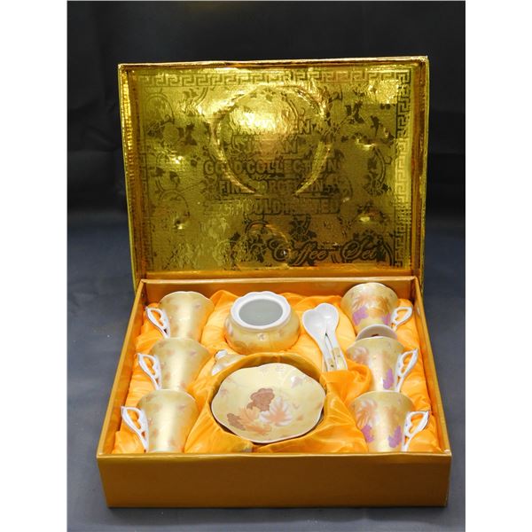 Yamasen Japan Gold Collection Fine Porcelain 24kt Gold Plated Tea Set boxed