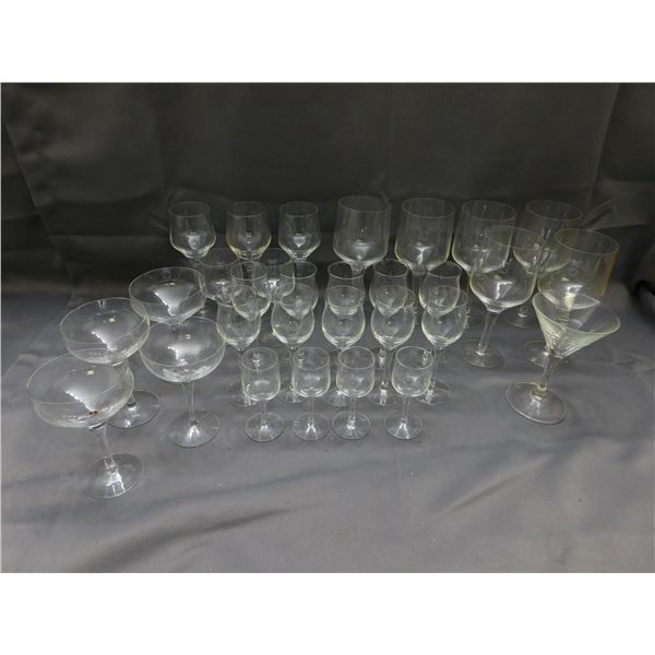 Lot of Assorted Glassware Wine, Martini 30pcs