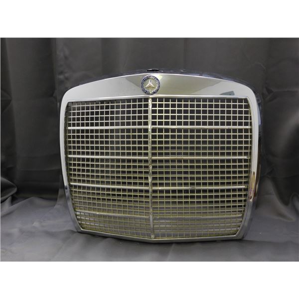 Mercedes Benz Front Chrome Grill