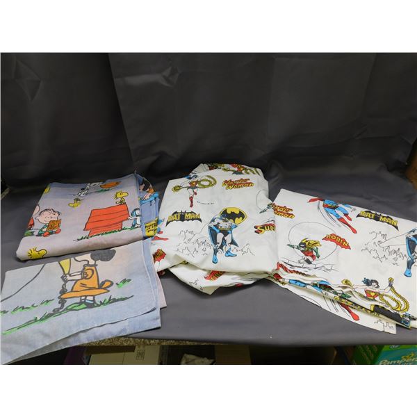 4pcs Vintage 1977 DC Comics Fitted Sheet & Flat Sheet & Charlie Brown / Peanuts flat sheet, Pillow