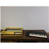 Image 1 : Yamaha Portatone PSR-5 Electric Keyboard 49 Keys