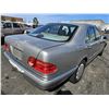 Image 3 : 1997 Mercedes-Benz E-Class