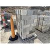 Image 3 : 8" STANDARD CONCRETE BLOCKS