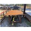 Image 2 : 8'x5' METAL TABLE