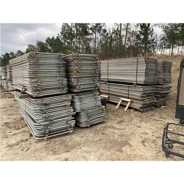 (200) BARRICADE FENCE PANELS