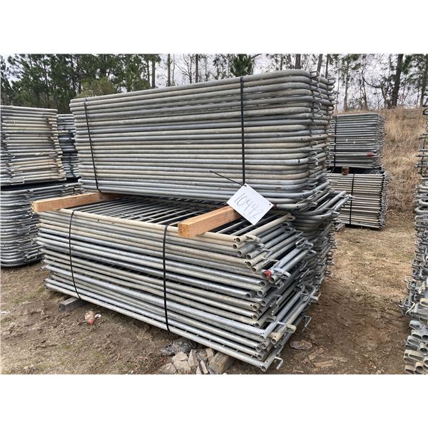 (175) BARRICADE FENCE PANELS