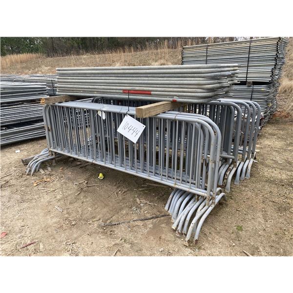 (130) BARRICADE FENCE PANELS