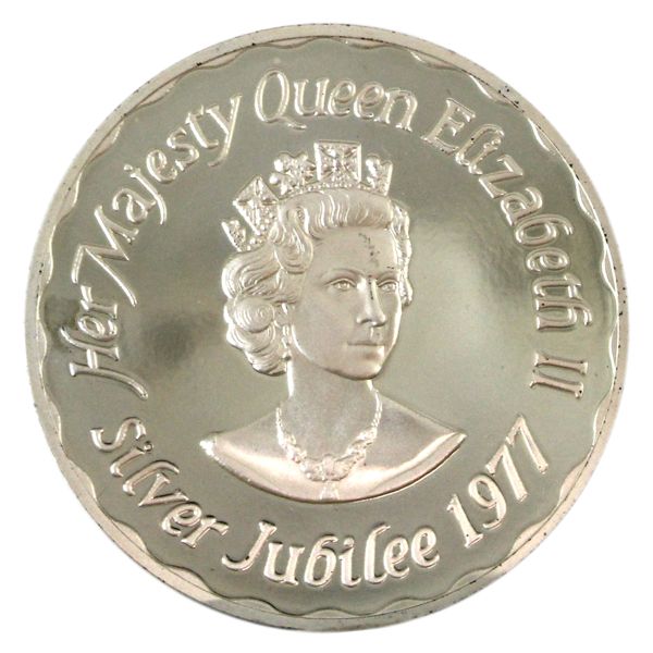 John Pinches Medallist Ltd 1977 Queen Elizabeth II Silver Jubilee Medal 37.2 g, .925 Silver, 45mm