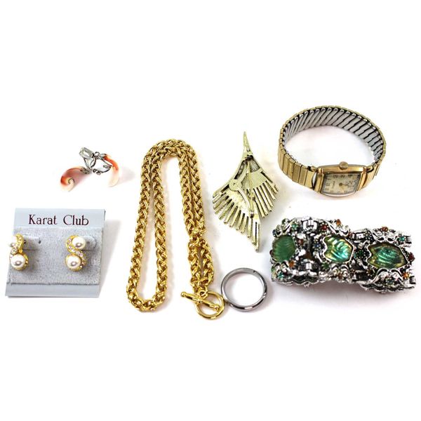 Lot of Miscellaneous Fashion Jewelry. 7pcs