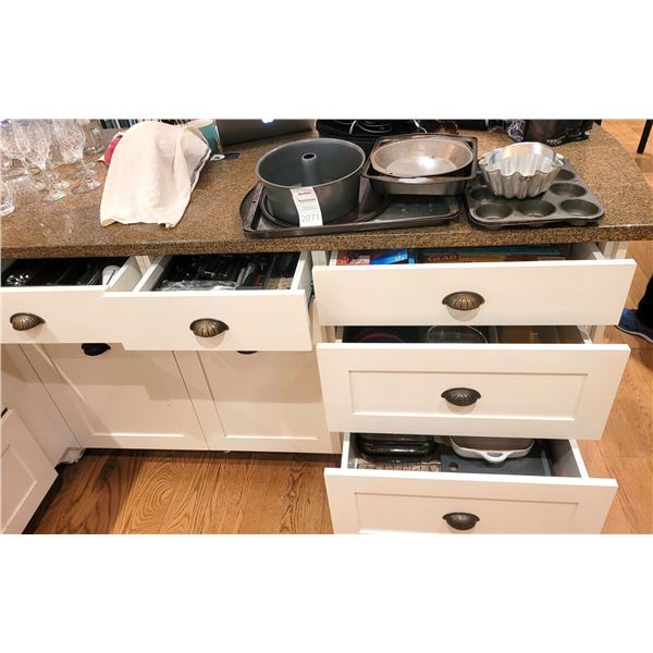 Kitchen Utensils, Bakeware B