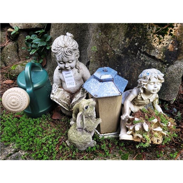 Garden Decor A