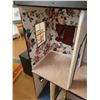 Image 3 : Doll House A