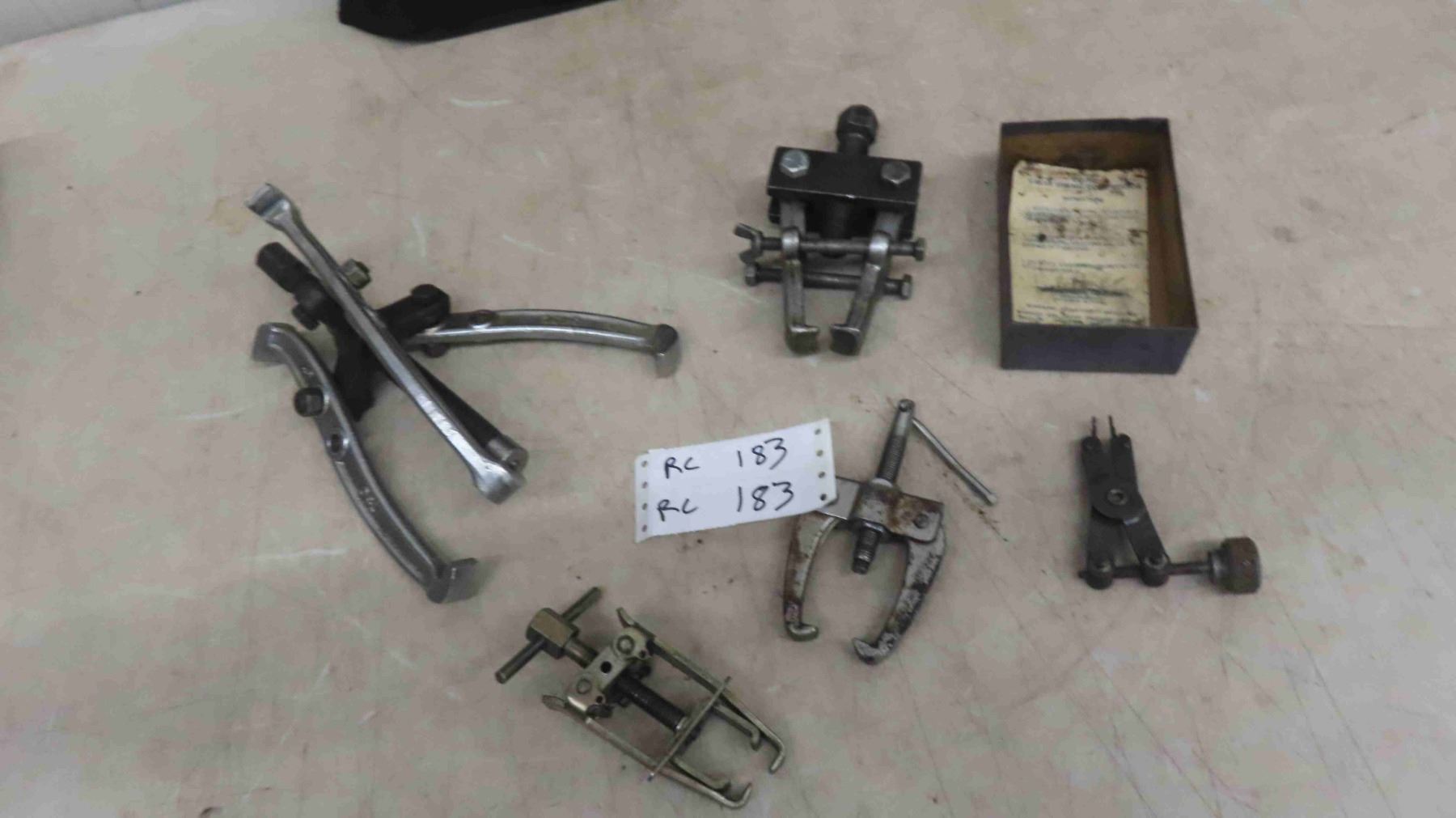 Puller, Valve Spring Compressor