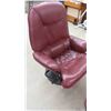 Image 2 : Leather / Leather Style Swivel Chair + Ottoman