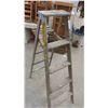 Image 2 : Wooden Step Ladder