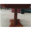 Image 3 : Pedestal Stand - Quite Nice Condition 20" x 20" x 25" t