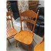 Image 3 : 4 Double Press Back Chairs