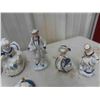 Image 4 : 12 Porcelain Figurines - Blue + White 