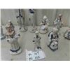 Image 5 : 12 Porcelain Figurines - Blue + White 
