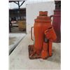 Image 2 : 20 Ton hydraulic Jack + Smaller One , 20 Ton Building Jack