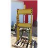 Image 1 : 25 Ton Hydraulic Press
