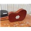 Image 7 : Raven Acoustic Guitar with Hard Case 