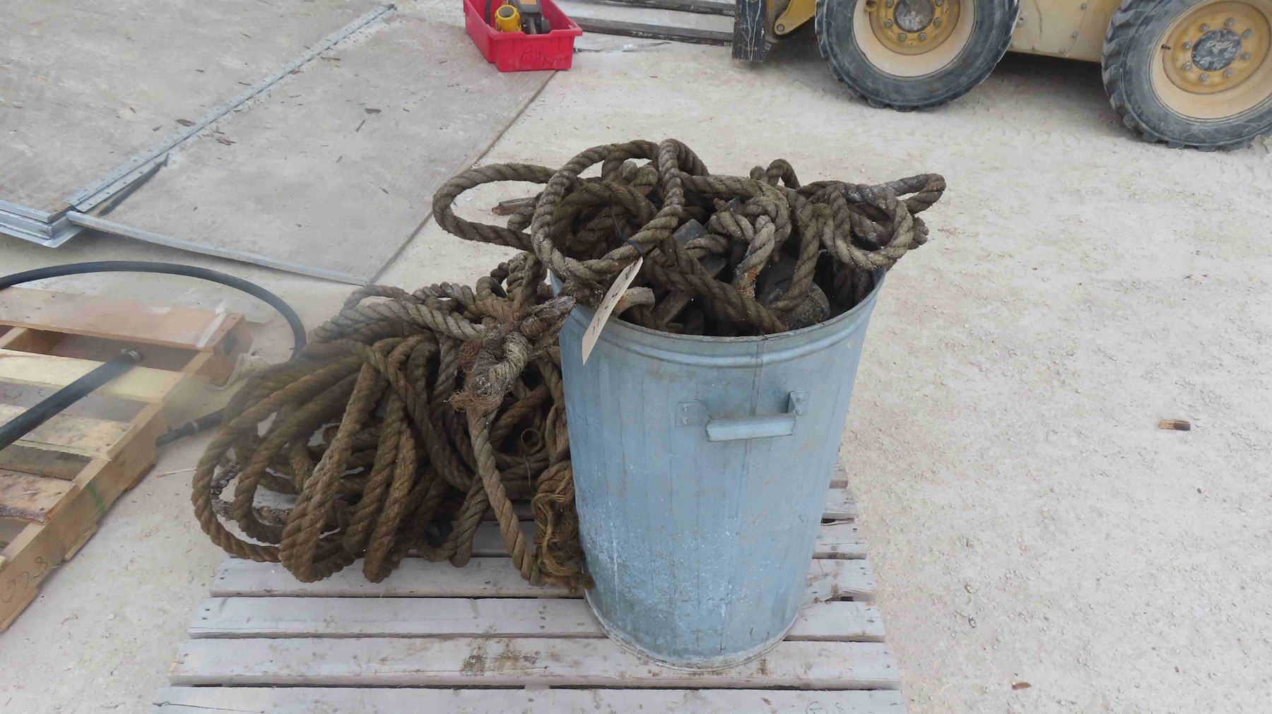 Used Ragger Rope Quantity of Used Heavy Rope - McSherry Auction Service Ltd.