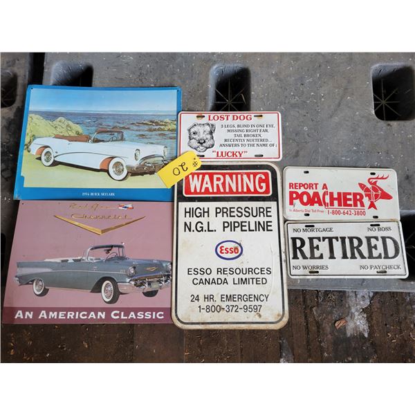 Qty of decorative signs