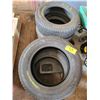 Image 1 : (so much each x 4) 4- Kumho 225 65 R17 M/S tires, V.G.