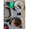 Image 3 : 2- Oil drains, rubber bucket, funnels