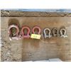 Image 1 : 6- Various size shackles