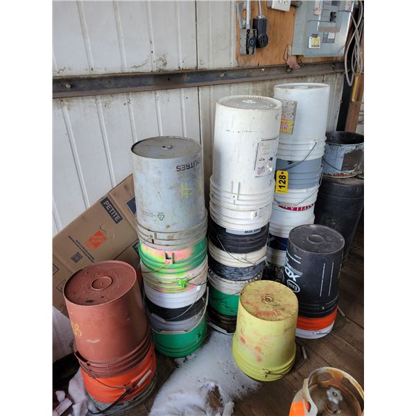Qty of empty plastic pails